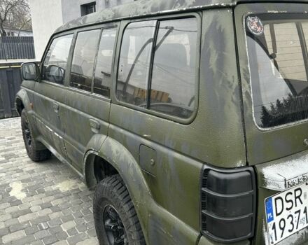 Зелений Міцубісі Паджеро, об'ємом двигуна 2.5 л та пробігом 450 тис. км за 3700 $, фото 3 на Automoto.ua