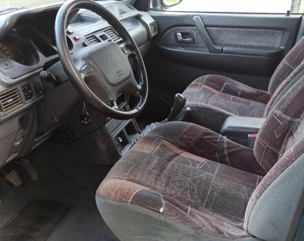 Зеленый Мицубиси Паджеро, объемом двигателя 2.8 л и пробегом 360 тыс. км за 5700 $, фото 10 на Automoto.ua