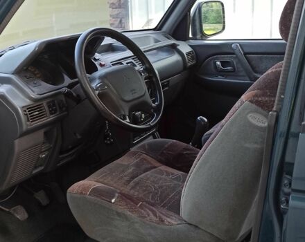 Зеленый Мицубиси Паджеро, объемом двигателя 2.8 л и пробегом 360 тыс. км за 5700 $, фото 8 на Automoto.ua