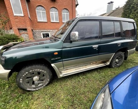 Зелений Міцубісі Паджеро, об'ємом двигуна 3 л та пробігом 197 тис. км за 5500 $, фото 2 на Automoto.ua