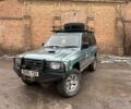 Зеленый Мицубиси Паджеро, объемом двигателя 2.8 л и пробегом 300 тыс. км за 4257 $, фото 1 на Automoto.ua