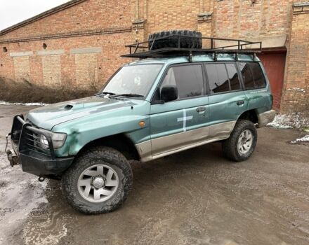 Зеленый Мицубиси Паджеро, объемом двигателя 2.8 л и пробегом 300 тыс. км за 4257 $, фото 1 на Automoto.ua