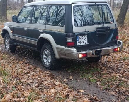 Зелений Міцубісі Паджеро, об'ємом двигуна 2 л та пробігом 350 тис. км за 3500 $, фото 1 на Automoto.ua
