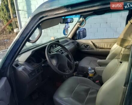 Зелений Міцубісі Паджеро, об'ємом двигуна 3 л та пробігом 320 тис. км за 6000 $, фото 3 на Automoto.ua