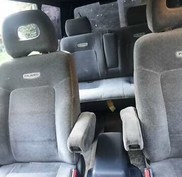 Зеленый Мицубиси Паджеро, объемом двигателя 2.8 л и пробегом 365 тыс. км за 5100 $, фото 8 на Automoto.ua