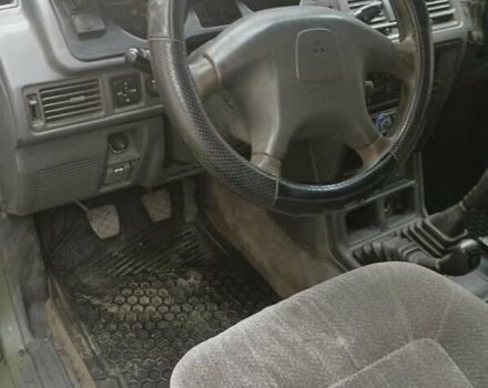 Зеленый Мицубиси Паджеро, объемом двигателя 2.8 л и пробегом 128 тыс. км за 3500 $, фото 10 на Automoto.ua