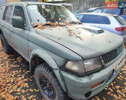 Міцубісі Паджеро 1999 у Києві на Automoto.ua Зелений Міцубісі Паджеро, об'ємом двигуна 2.5 л та пробігом 300 тис. км за 3000 $, фото 1 на Automoto.ua