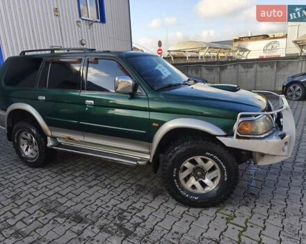 Зеленый Мицубиси Паджеро, объемом двигателя 2.5 л и пробегом 274 тыс. км за 6200 $, фото 9 на Automoto.ua