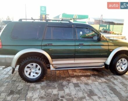 Зелений Міцубісі Паджеро, об'ємом двигуна 2.97 л та пробігом 420 тис. км за 6500 $, фото 5 на Automoto.ua