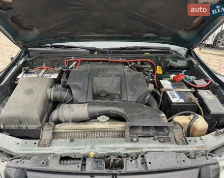 Зелений Міцубісі Паджеро, об'ємом двигуна 3.2 л та пробігом 390 тис. км за 8750 $, фото 24 на Automoto.ua