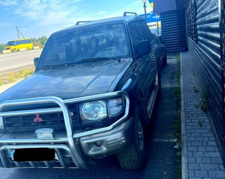 Зелений Міцубісі Паджеро, об'ємом двигуна 3.5 л та пробігом 220 тис. км за 4400 $, фото 3 на Automoto.ua