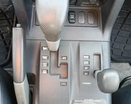 Зеленый Мицубиси Паджеро, объемом двигателя 3.2 л и пробегом 207 тыс. км за 9800 $, фото 9 на Automoto.ua