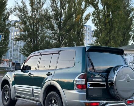 Зелений Міцубісі Паджеро, об'ємом двигуна 3.5 л та пробігом 341 тис. км за 6300 $, фото 2 на Automoto.ua