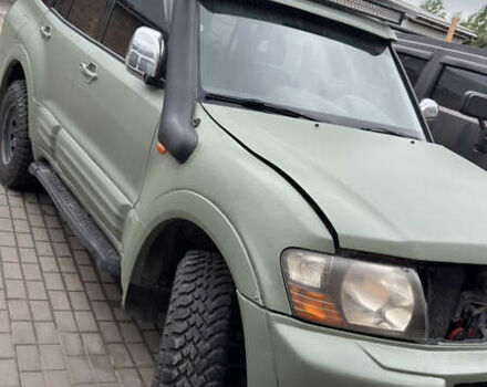 Зеленый Мицубиси Паджеро, объемом двигателя 3.5 л и пробегом 325 тыс. км за 5750 $, фото 1 на Automoto.ua