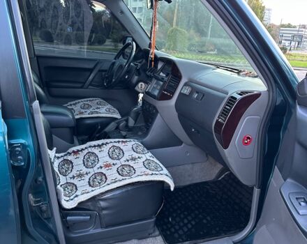 Зелений Міцубісі Паджеро, об'ємом двигуна 3.5 л та пробігом 341 тис. км за 6300 $, фото 5 на Automoto.ua