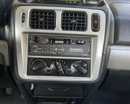 Зелений Міцубісі Паджеро, об'ємом двигуна 1.8 л та пробігом 205 тис. км за 5800 $, фото 23 на Automoto.ua