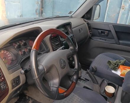 Зелений Міцубісі Паджеро, об'ємом двигуна 3.2 л та пробігом 416 тис. км за 6000 $, фото 7 на Automoto.ua