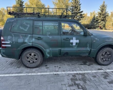 Зеленый Мицубиси Паджеро, объемом двигателя 3.2 л и пробегом 170 тыс. км за 3900 $, фото 3 на Automoto.ua