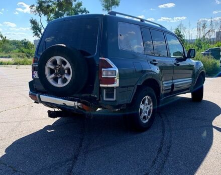 Зеленый Мицубиси Паджеро, объемом двигателя 3.2 л и пробегом 327 тыс. км за 5000 $, фото 2 на Automoto.ua
