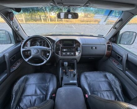 Зеленый Мицубиси Паджеро, объемом двигателя 3.2 л и пробегом 170 тыс. км за 3900 $, фото 5 на Automoto.ua