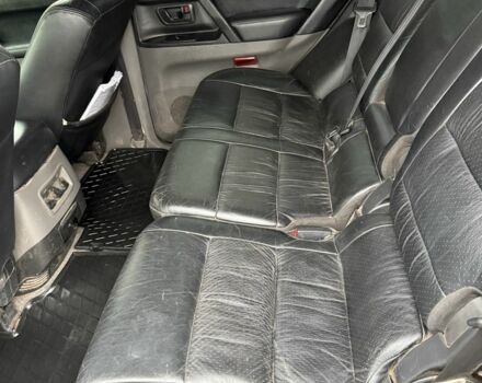 Зеленый Мицубиси Паджеро, объемом двигателя 3.2 л и пробегом 250 тыс. км за 6200 $, фото 6 на Automoto.ua