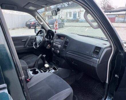 Зеленый Мицубиси Паджеро, объемом двигателя 3.2 л и пробегом 220 тыс. км за 7200 $, фото 15 на Automoto.ua