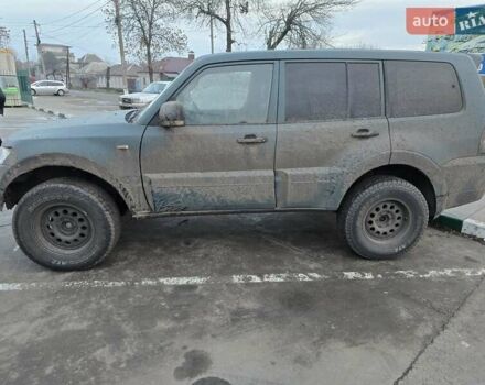 Зеленый Мицубиси Паджеро, объемом двигателя 3.2 л и пробегом 255 тыс. км за 13500 $, фото 1 на Automoto.ua