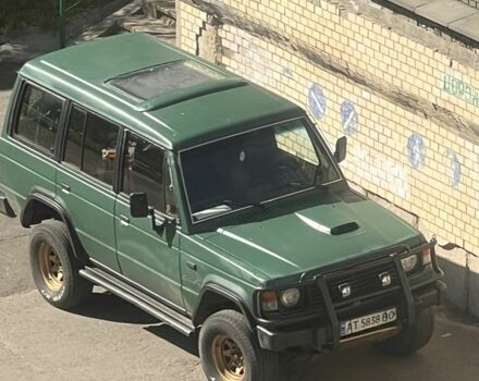 Зеленый Мицубиси Паджеро, объемом двигателя 2.3 л и пробегом 350 тыс. км за 4900 $, фото 1 на Automoto.ua