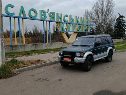 Зеленый Мицубиси Паджеро, объемом двигателя 2.5 л и пробегом 403 тыс. км за 5000 $, фото 1 на Automoto.ua