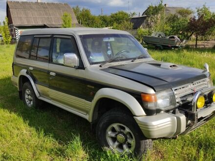 Зеленый Мицубиси Паджеро, объемом двигателя 0 л и пробегом 3 тыс. км за 4500 $, фото 1 на Automoto.ua