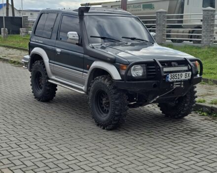 Зеленый Мицубиси Паджеро, объемом двигателя 3 л и пробегом 280 тыс. км за 5500 $, фото 1 на Automoto.ua
