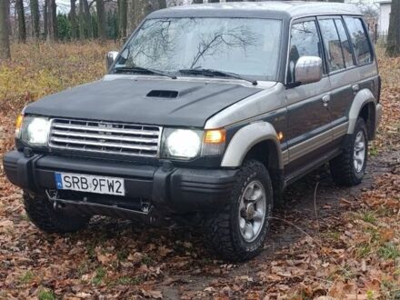 Зелений Міцубісі Паджеро, об'ємом двигуна 2 л та пробігом 350 тис. км за 3500 $, фото 1 на Automoto.ua