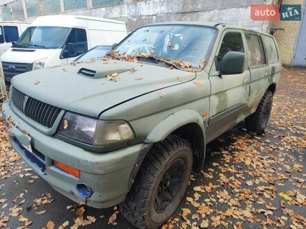 Міцубісі Паджеро 1999 у Києві на Automoto.ua Зелений Міцубісі Паджеро, об'ємом двигуна 2.5 л та пробігом 300 тис. км за 3000 $, фото 1 на Automoto.ua
