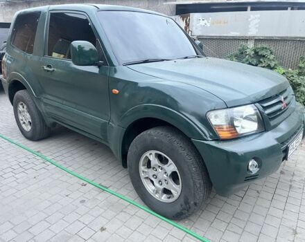 Зелений Міцубісі Паджеро, об'ємом двигуна 3.2 л та пробігом 313 тис. км за 7200 $, фото 1 на Automoto.ua