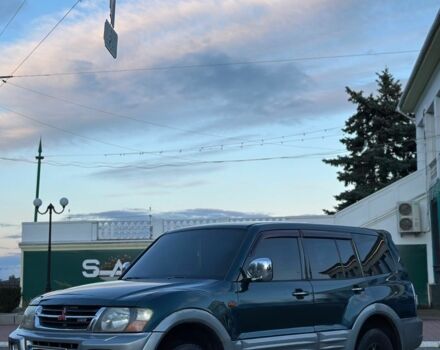 Зеленый Мицубиси Паджеро, объемом двигателя 3.5 л и пробегом 341 тыс. км за 6300 $, фото 1 на Automoto.ua