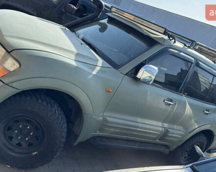 Зеленый Мицубиси Паджеро, объемом двигателя 3.5 л и пробегом 325 тыс. км за 5750 $, фото 1 на Automoto.ua