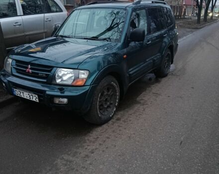 Зеленый Мицубиси Паджеро, объемом двигателя 0 л и пробегом 300 тыс. км за 4100 $, фото 1 на Automoto.ua