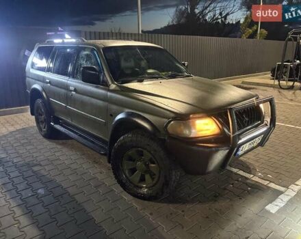 Зеленый Мицубиси Паджеро, объемом двигателя 3 л и пробегом 392 тыс. км за 7700 $, фото 1 на Automoto.ua