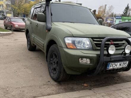 Зеленый Мицубиси Паджеро, объемом двигателя 3.2 л и пробегом 250 тыс. км за 6200 $, фото 1 на Automoto.ua