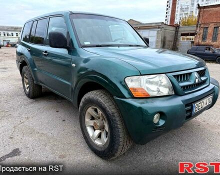 Зелений Міцубісі Паджеро, об'ємом двигуна 2.5 л та пробігом 268 тис. км за 3700 $, фото 1 на Automoto.ua