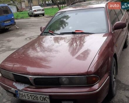 Красный Мицубиси Сигма, объемом двигателя 3 л и пробегом 100 тыс. км за 2000 $, фото 6 на Automoto.ua