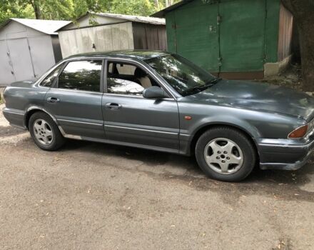 Серый Мицубиси Сигма, объемом двигателя 3 л и пробегом 300 тыс. км за 1500 $, фото 1 на Automoto.ua