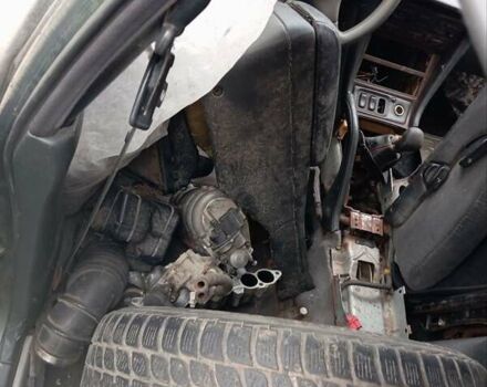 Мицубиси Сигма 1992 в Килие на Automoto.ua Серый Мицубиси Сигма, объемом двигателя 2.97 л и пробегом 300 тыс. км за 600 $, фото 3 на Automoto.ua