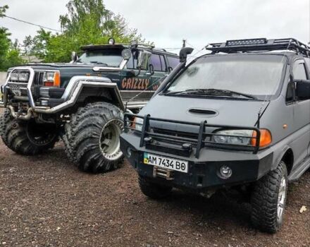 Серый Мицубиси Спейс Гир, объемом двигателя 2.5 л и пробегом 288 тыс. км за 11965 $, фото 6 на Automoto.ua