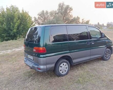 Зеленый Мицубиси Спейс Гир, объемом двигателя 2 л и пробегом 440 тыс. км за 3800 $, фото 5 на Automoto.ua