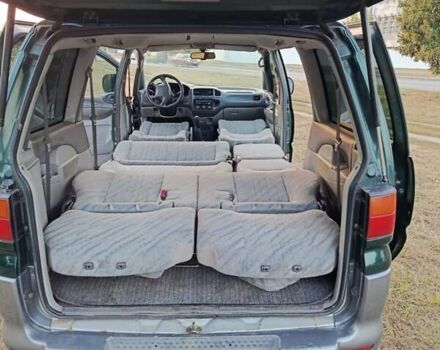 Зеленый Мицубиси Спейс Гир, объемом двигателя 2 л и пробегом 440 тыс. км за 3800 $, фото 7 на Automoto.ua