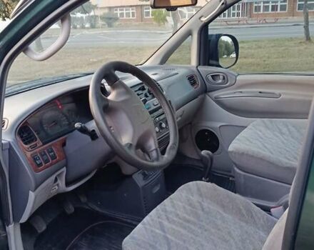 Зеленый Мицубиси Спейс Гир, объемом двигателя 2 л и пробегом 440 тыс. км за 3800 $, фото 4 на Automoto.ua