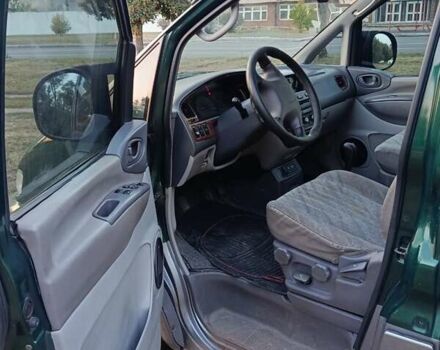 Зеленый Мицубиси Спейс Гир, объемом двигателя 2 л и пробегом 440 тыс. км за 3800 $, фото 6 на Automoto.ua