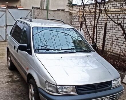 Серый Мицубиси Спейс Раннер, объемом двигателя 2 л и пробегом 56 тыс. км за 1424 $, фото 7 на Automoto.ua