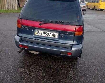 Синій Міцубісі Спейс Раннер, об'ємом двигуна 1.8 л та пробігом 390 тис. км за 2700 $, фото 1 на Automoto.ua